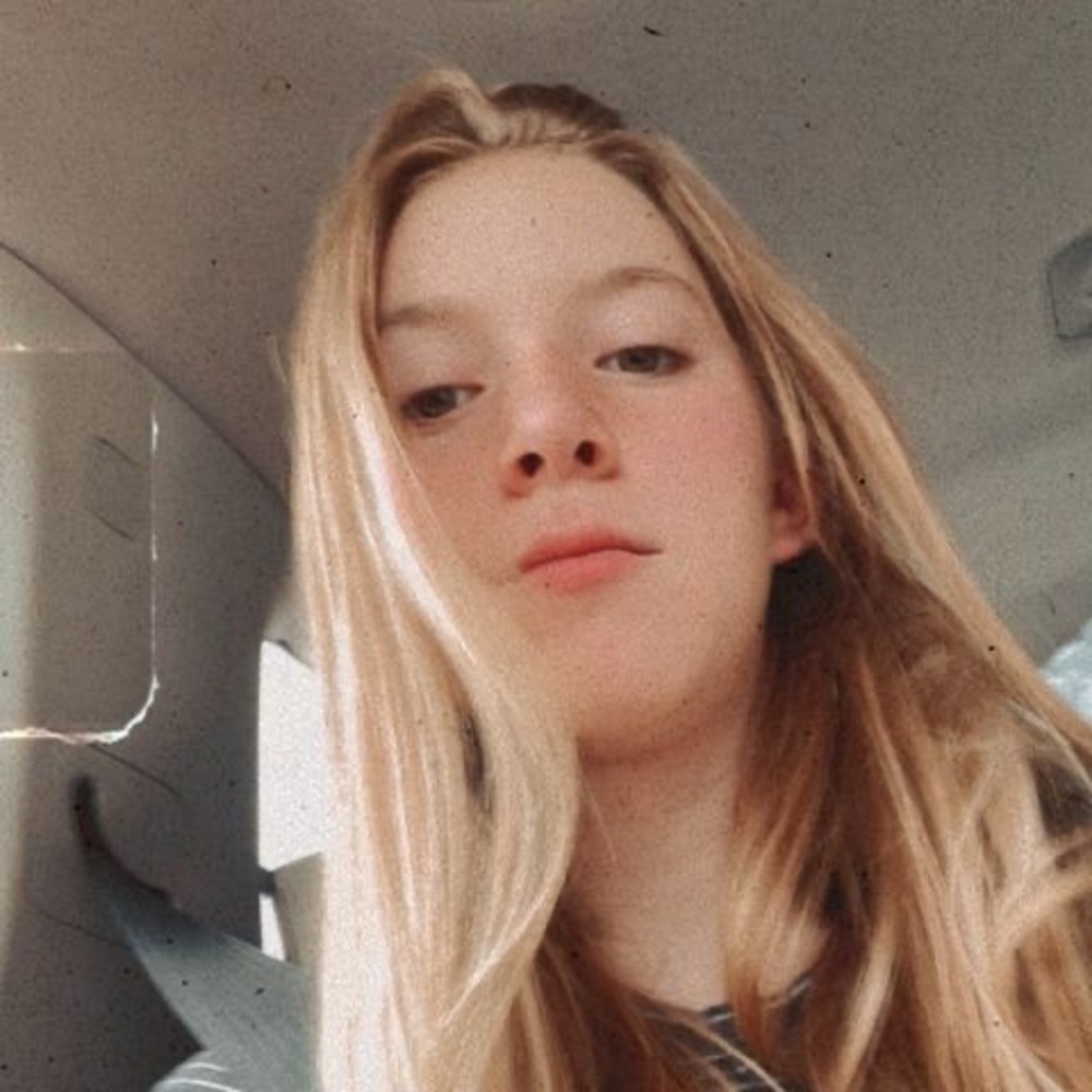 Meet your Posher, Layla